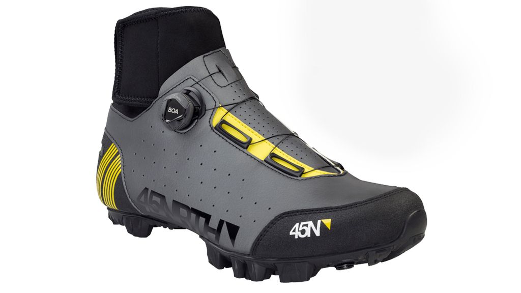 Best winter cycling shoes Fightoff frozen feet with these cold
