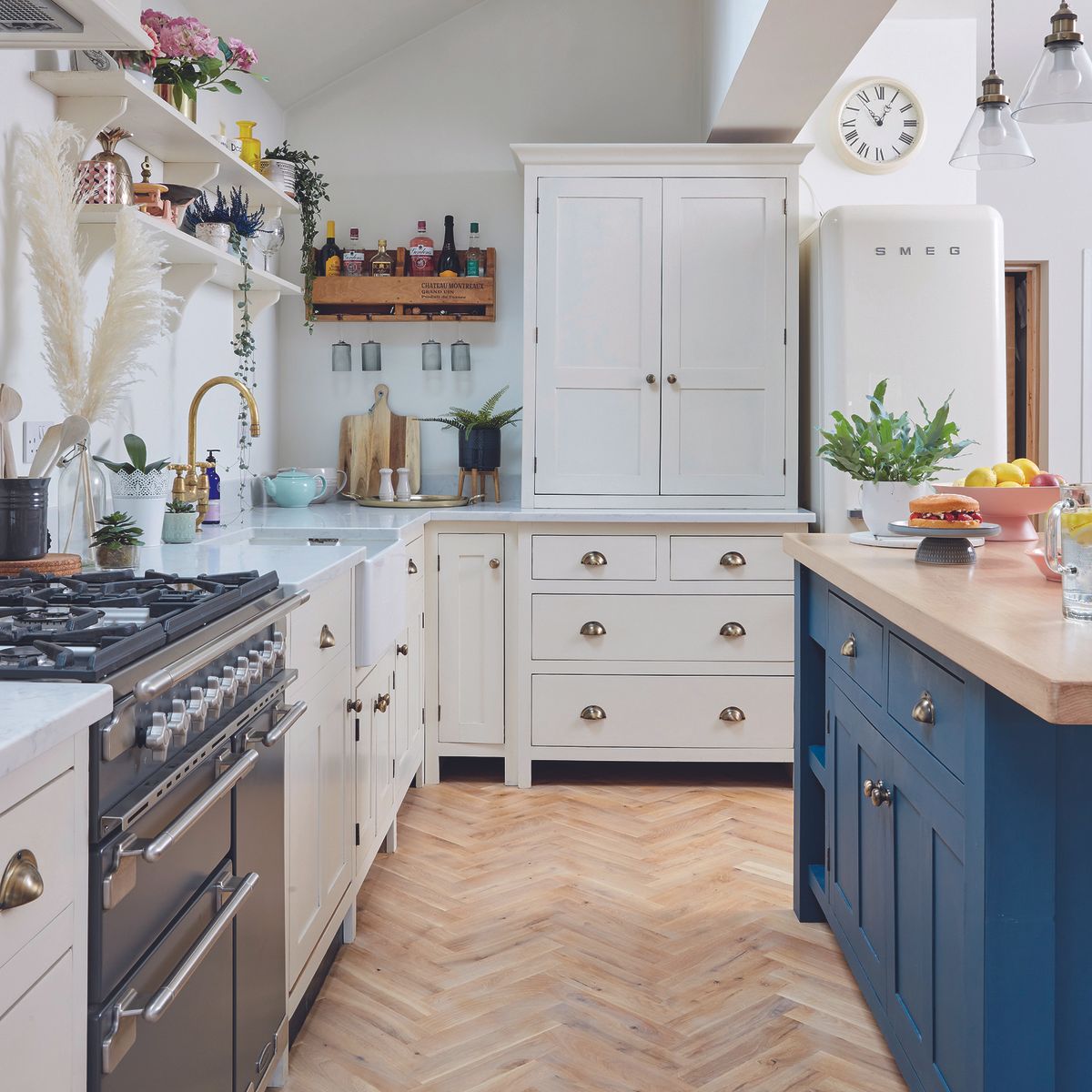 What colours work with white kitchens? | Ideal Home