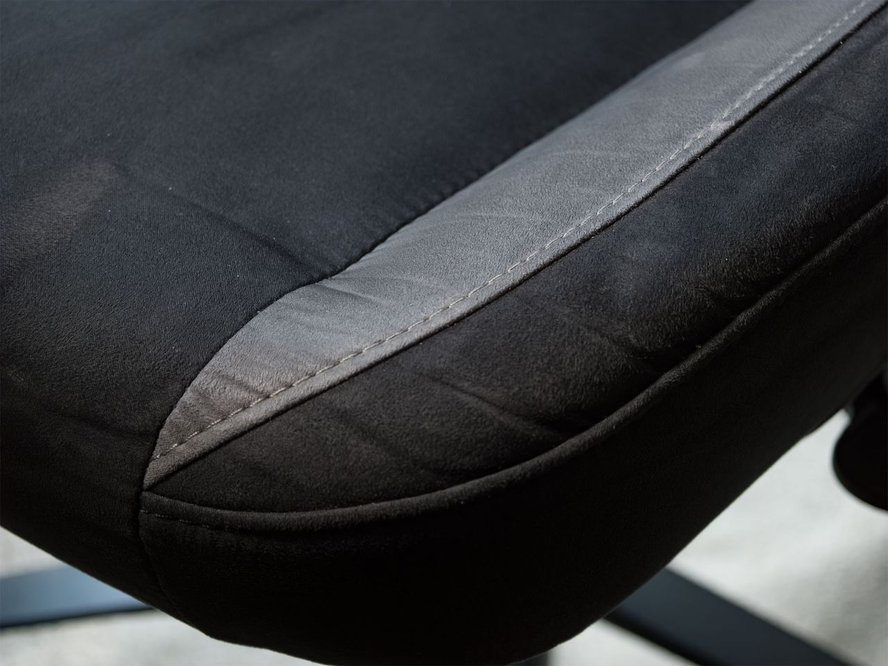 Closeup of the Arozzi Vernazza Supersoft gaming chair's velvet finish