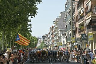 Tour de France stage 2 LIVE: The race makes it to the Montjuïc circuit with Seixas returning after puncture