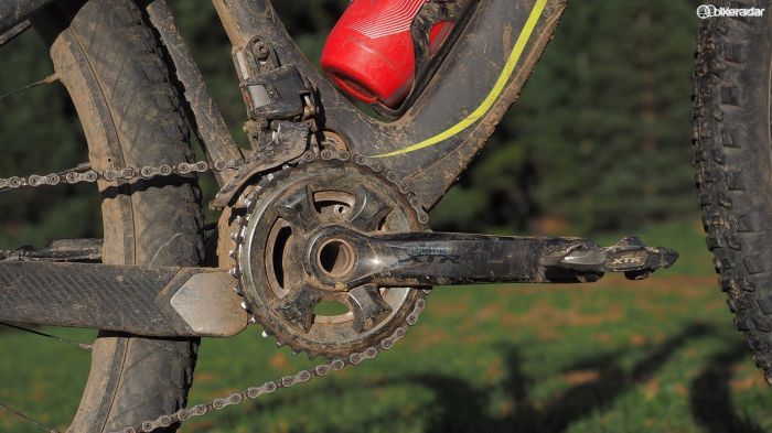 The best feature of XTR Di2 is the ultra-slick Syncro Shift mode, which allows a single shifter to seamlessly control both the front and rear derailleur. More to the point, it works so well that it makes two-chainring drivetrains relevant again for competition