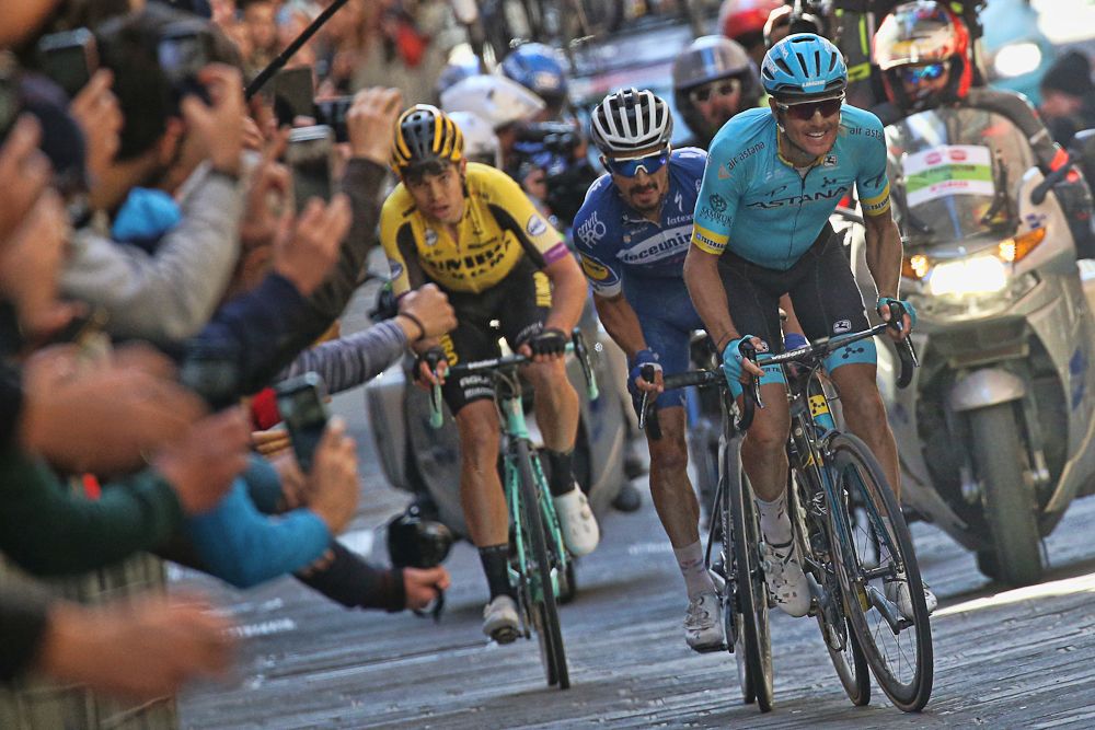 Fuglsang, Alaphilipe and Van Aert ride to the finish of Strade Bianche