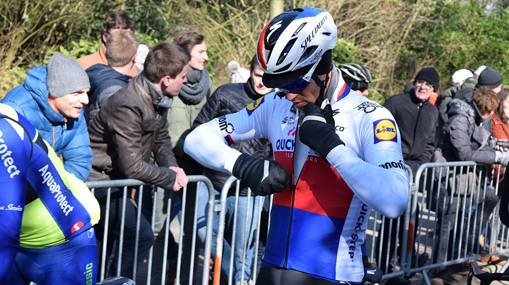 Stybar also wore some heavily insulated gloves