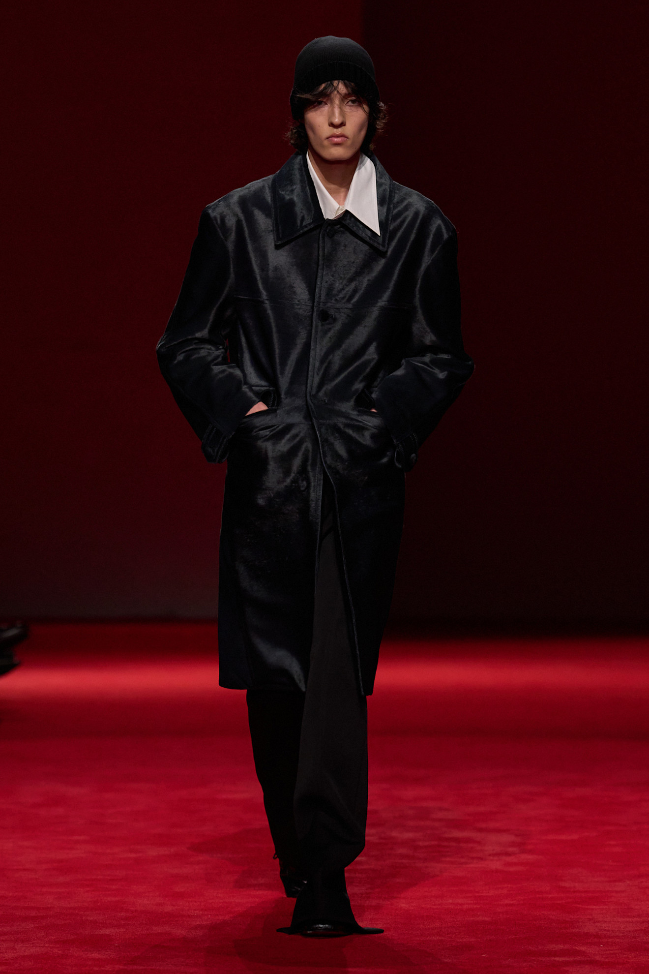 models on the Bottega Veneta Fall 2026 fashion show runway