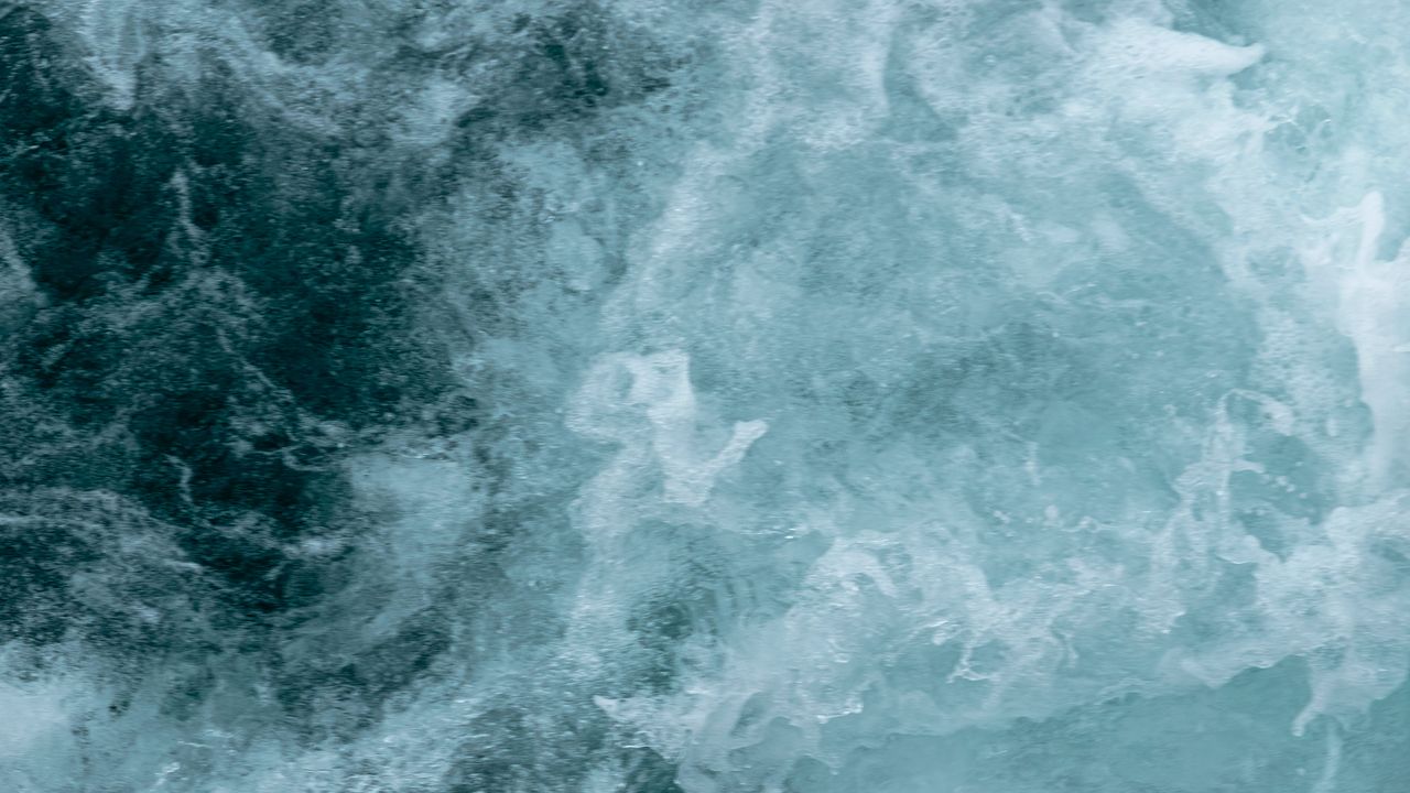 Satellites watch as record-breaking ocean waves carry a storm's power across the sea