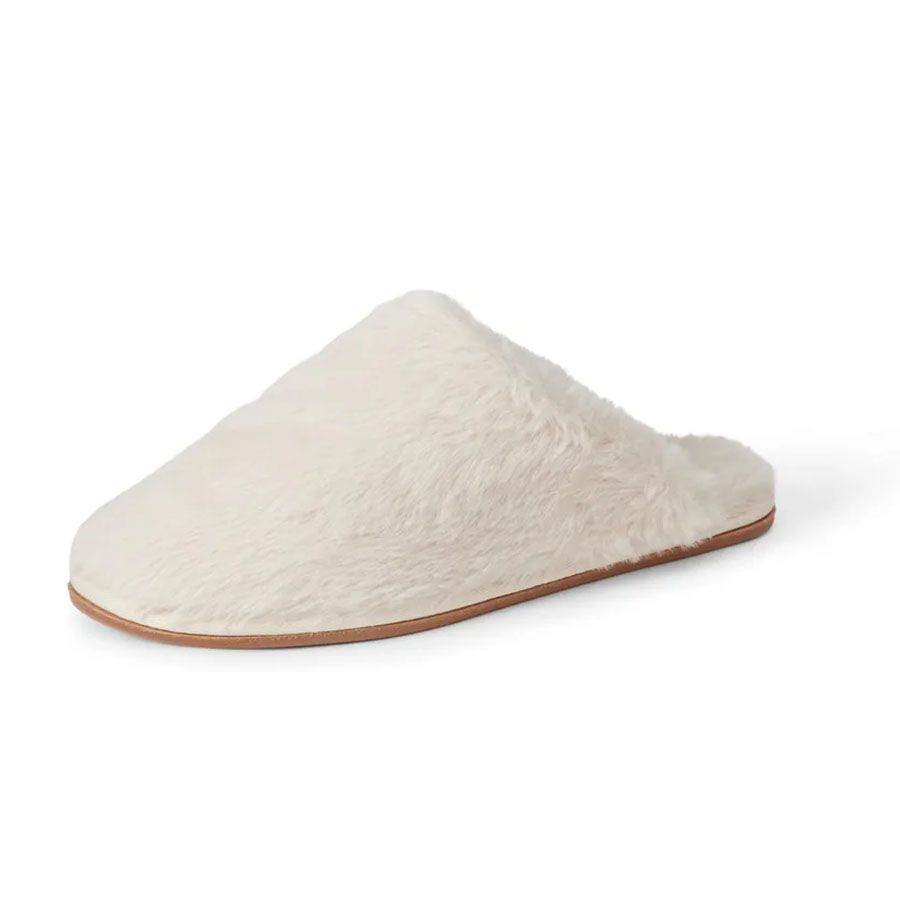 Amazon Essentials Women's Fuzzy Plush Slippers, Ivory, 9