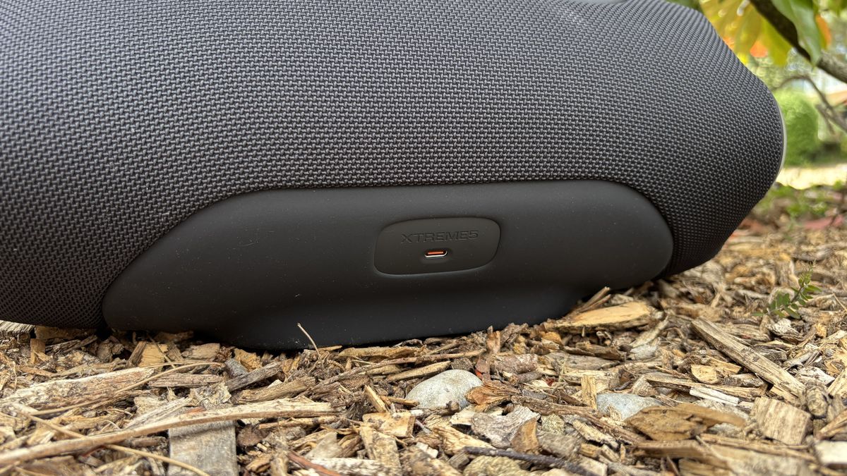 JBL Xtreme 5 Bluetooth speaker in black finish