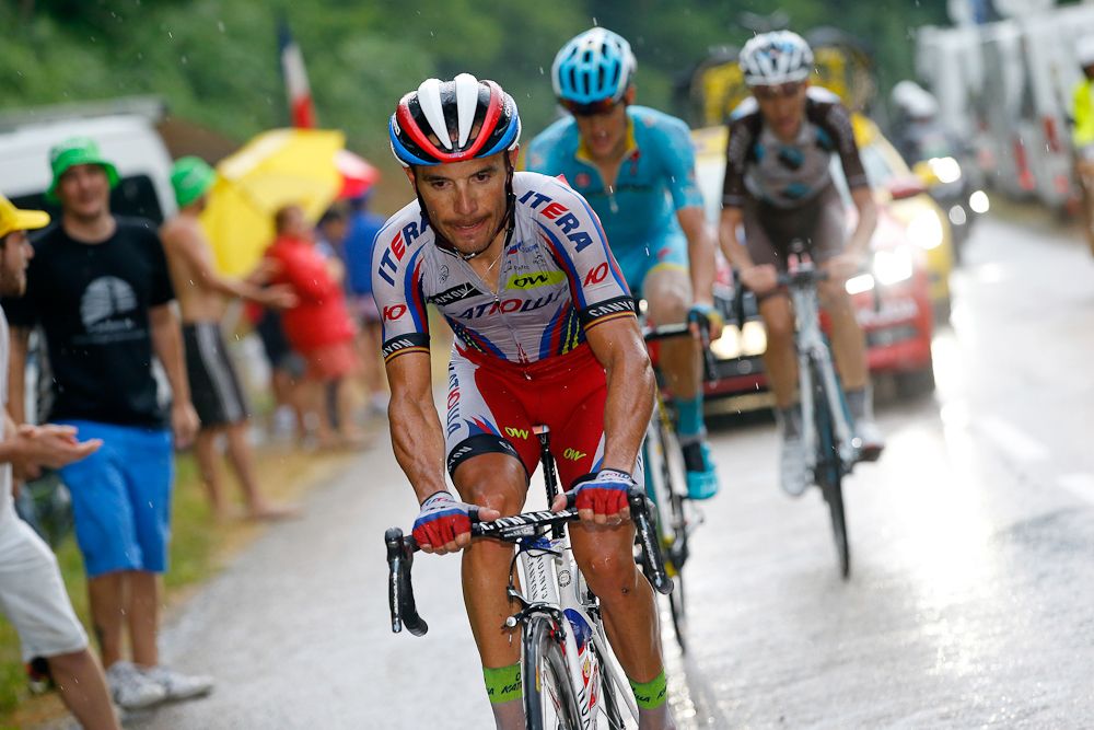 Joaquim Rodriguez drops Jakob Fuglsang on his way to the stage win.