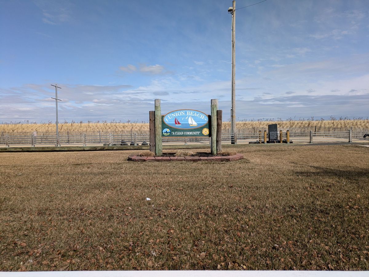Google Pixel 8a daytime sample.