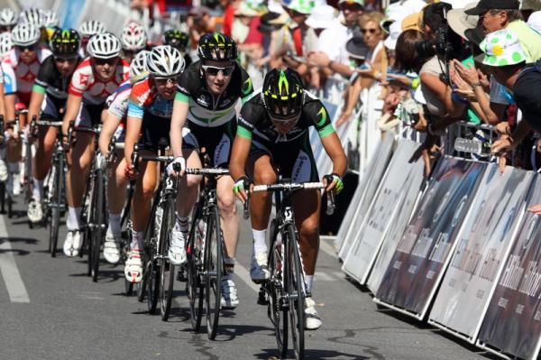 Rowena Fry (GreenEDGE-AIS) leads Arndt and Sulzberger at the front