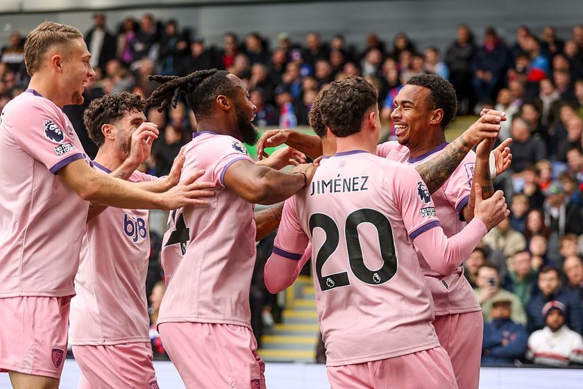 Eli Junior Kroupi of Bournemouth celebrates with team-mates after he scores a goal to make it 1-0 during the Premier League match between Crystal Palace and Bournemouth at Selhurst Park on October 18, 2025 in London, England.