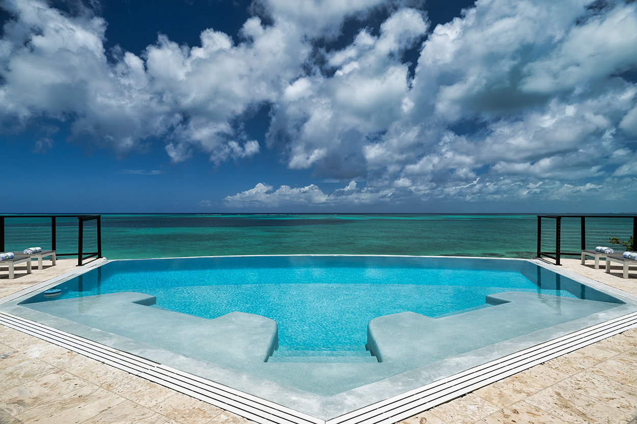 Infinity pool