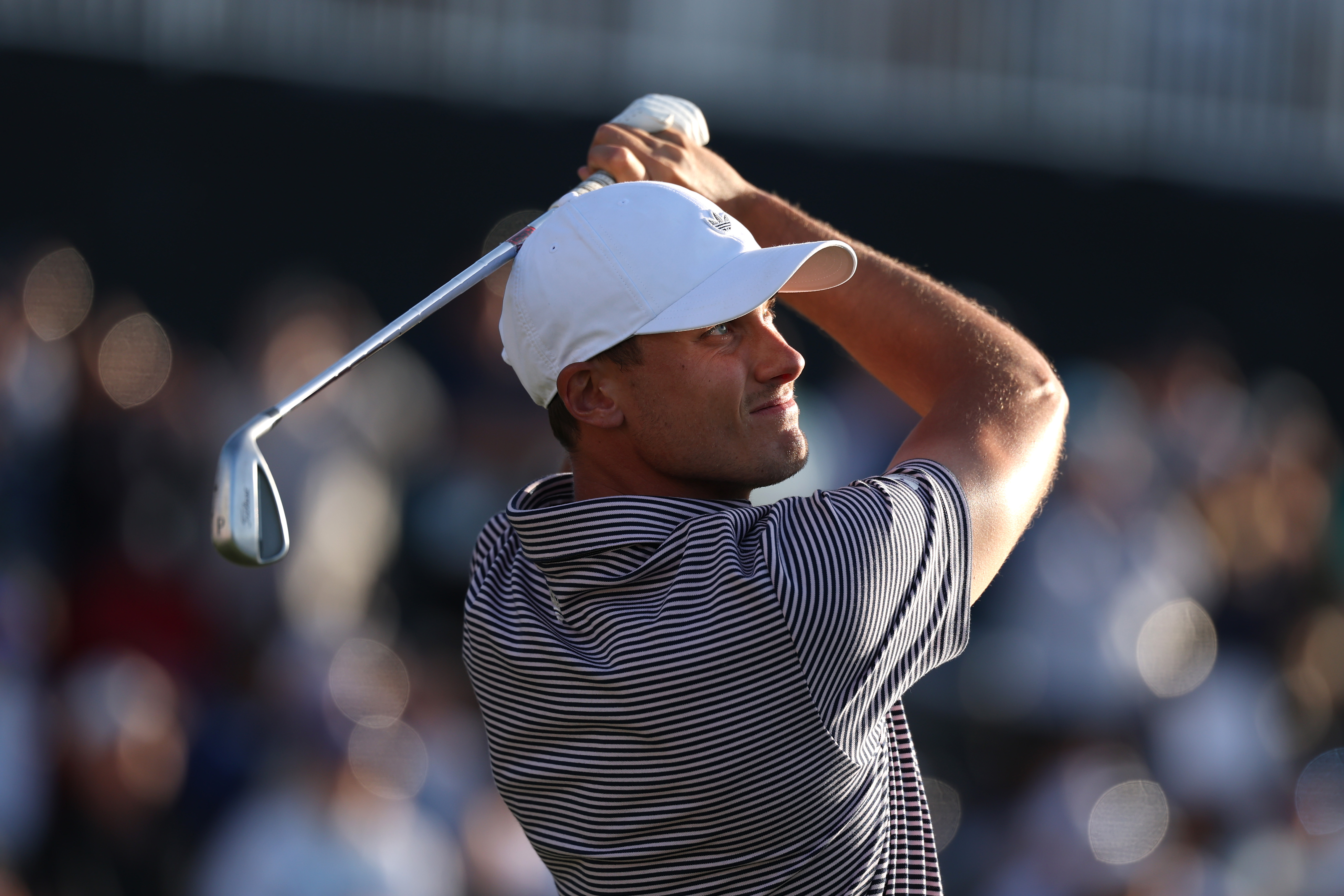 Ludvig Aberg hits a pitching wedge