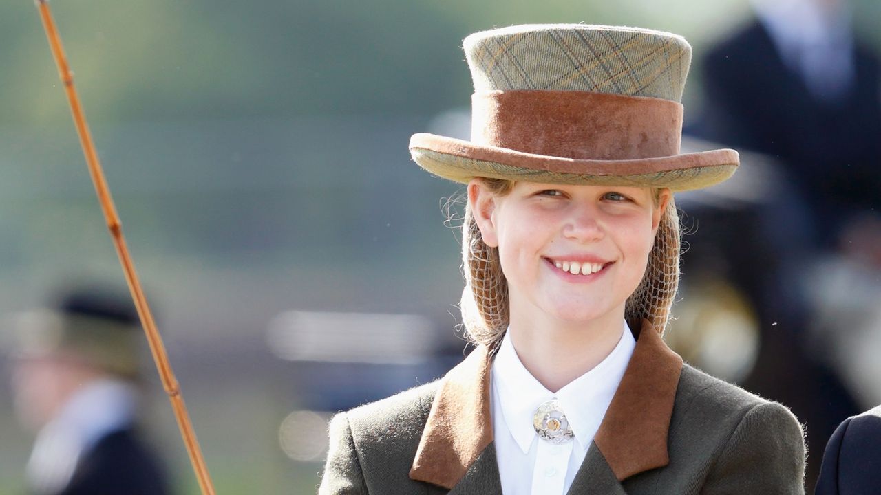  Lady Louise Windsor seen carriage driving as she takes part in The Champagne Laurent-Perrier Meet of the British Driving Society on day 5 of the Royal Windsor Horse Show in Home Park on May 14, 2017 in Windsor, England. Lady Louise has taken over from her Grandfather Prince Philip, Duke of Edinburgh to lead the procession, driving a recently restored carriage used by Queen Elizabeth II in 1943 and being drawn by one of The Queen&#039;s Fell Ponies. 