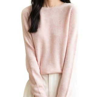 A model wears a pale pink Chanyarn Women's 100% Merino Wool Crewneck Jumper 