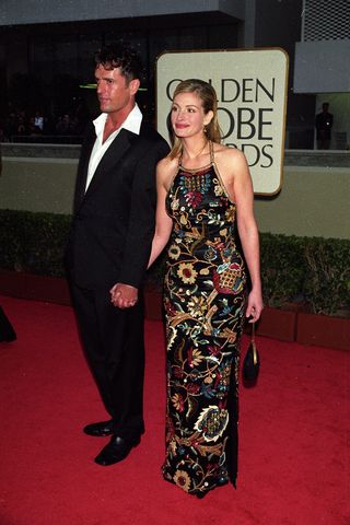 Julia Roberts and Rupert Everett at the Golden Globes 1998