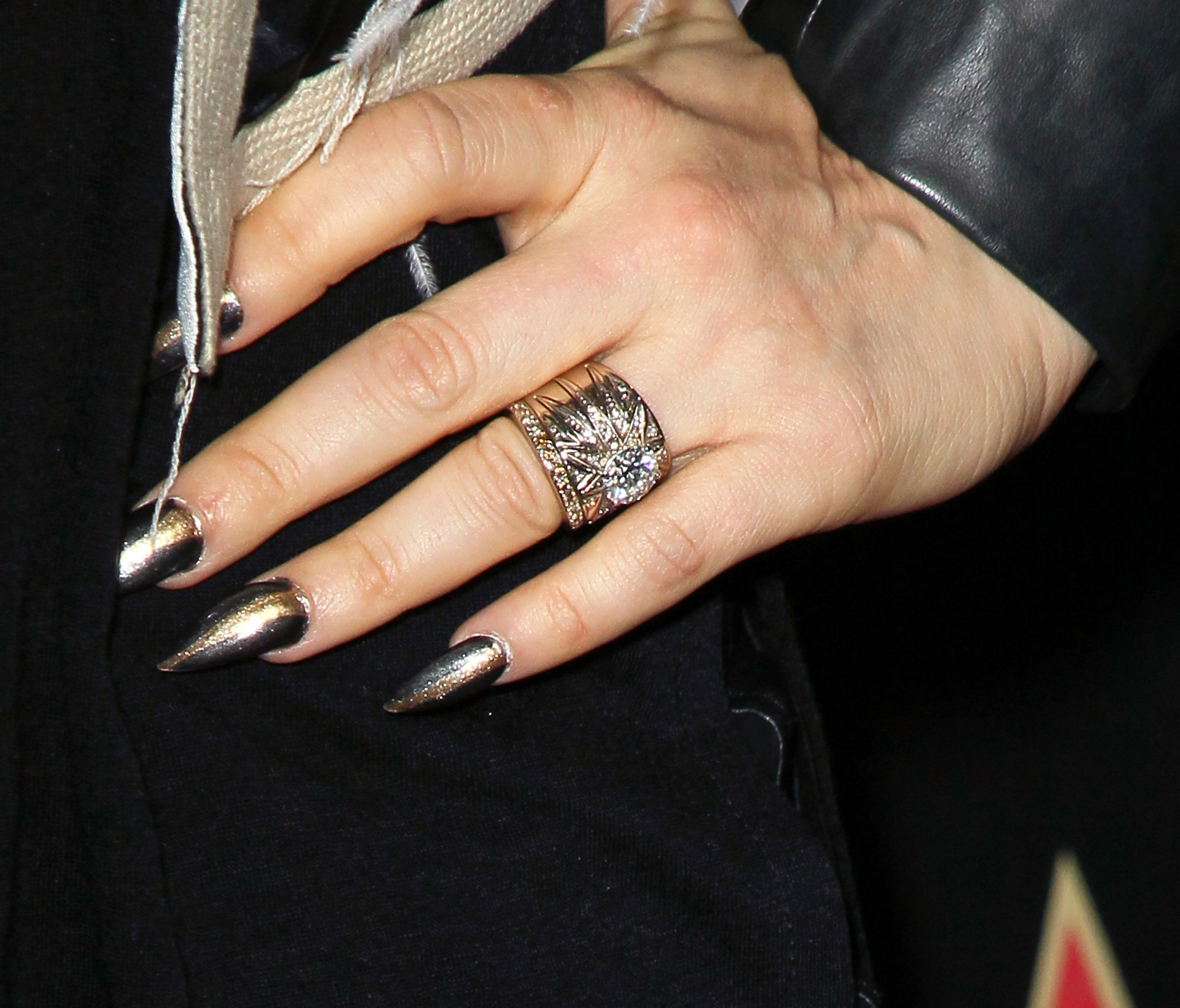 ring - Fergie
