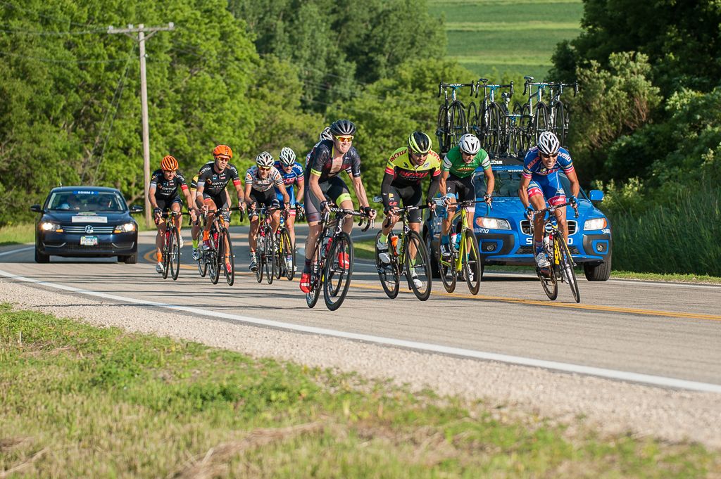 The breakaway makes their way up to the 3rd KOM
