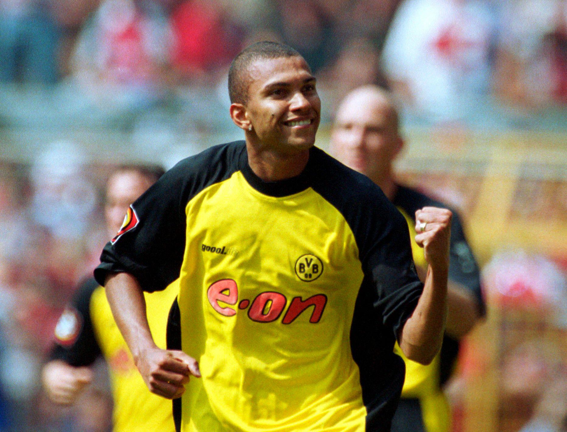 Marcio Amoroso celebrates after scoring for Borussia Dortmund, 2001