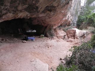 Archaeologists recently found evidence of ancient human consumption of snails at a rock shelter in Spain called Cova de Barriada