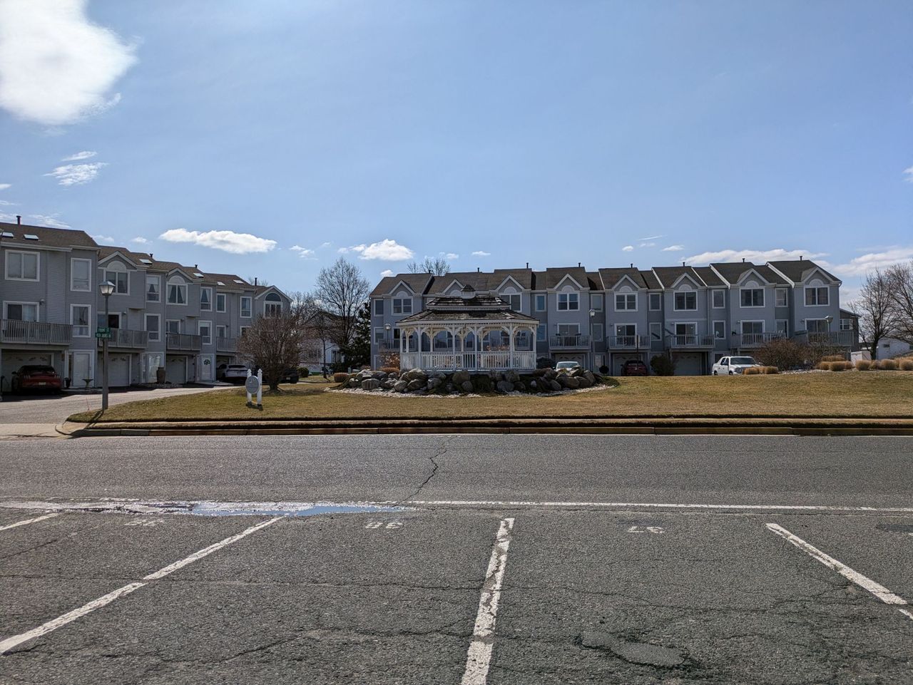 Google Pixel 8a dynamic range sample.