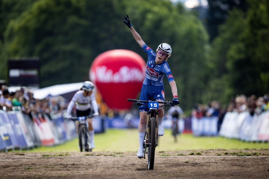 Pieterse and Gaze emerge victorious in short track openers at UCI MTB World Cup Val di Sole