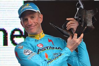 Lieuwe Westra (Astana) gets his trophy at Three Days of De Panne