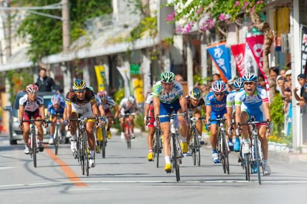 Hatanaka Yusuke (Shimano racing) took first place in bunch sprint.