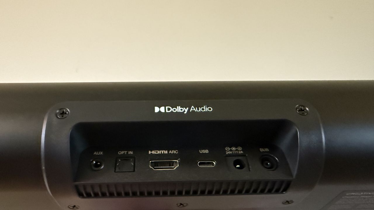 Creative Stage Pro input ports