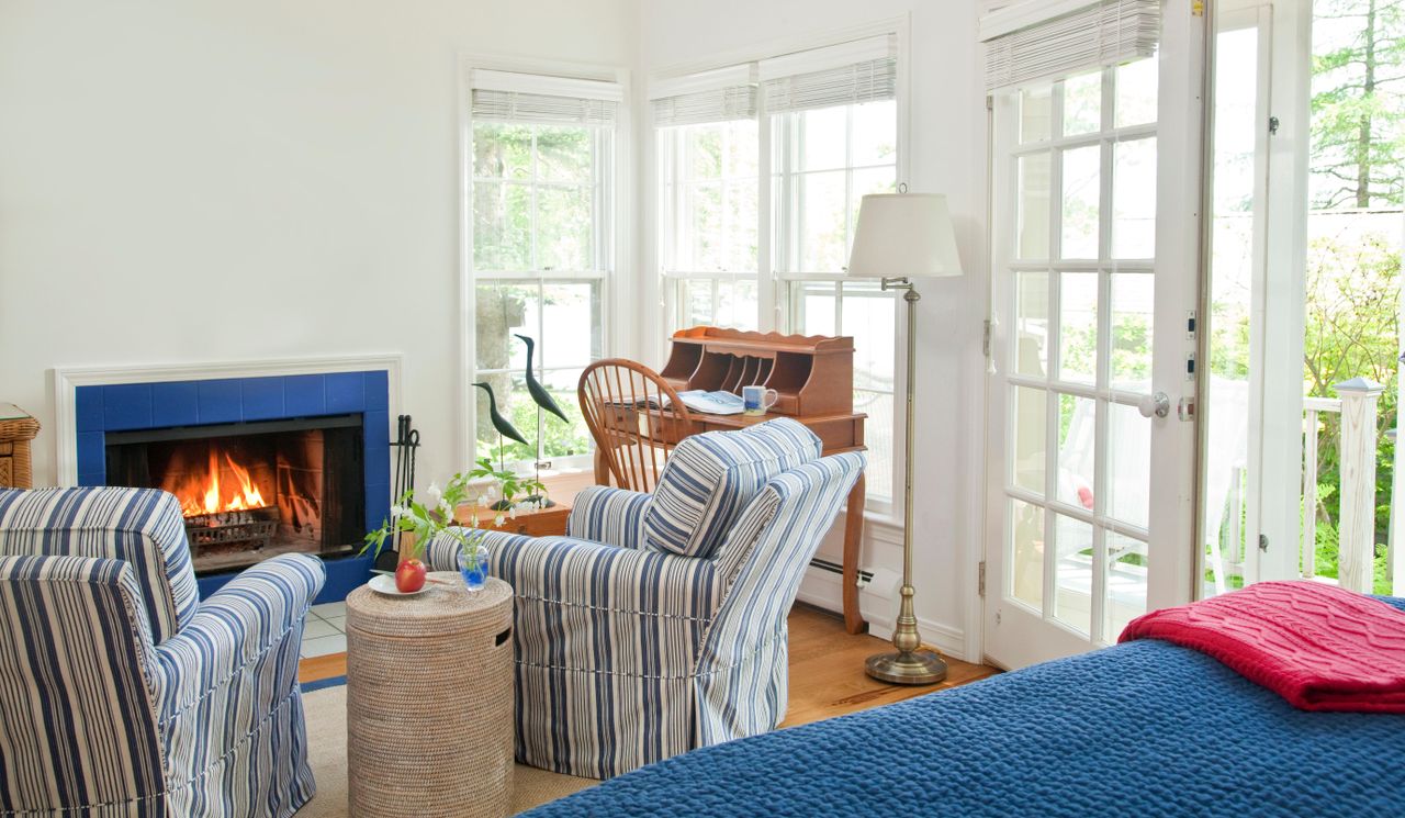 Living room with tile fireplace