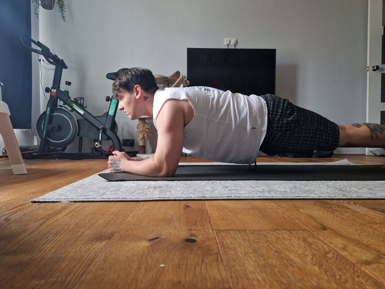 Plank get up