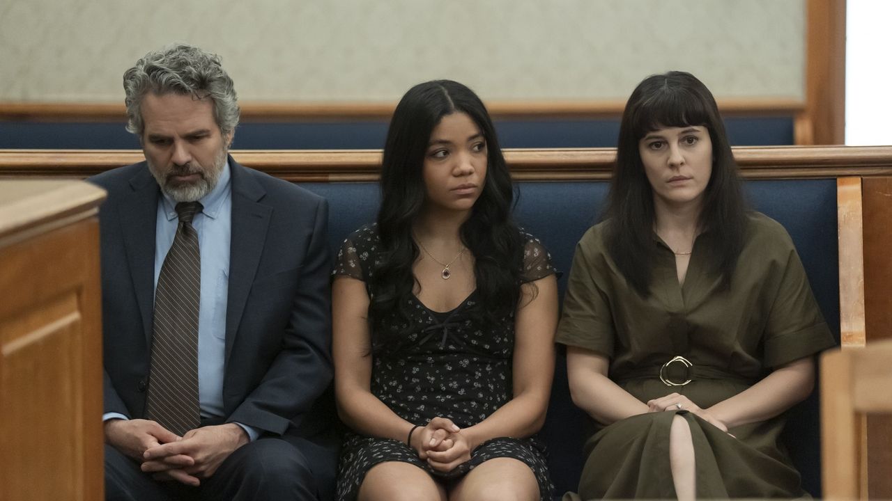 Mark Ruffalo, Silvia Dionicio and Phoebe Fox in Task
