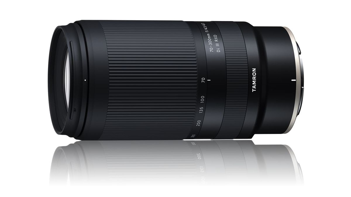 Tamron 70-300mm F/4.5-6.3 Di III RXD