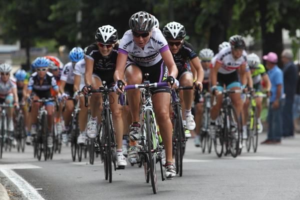 Olga Zabelinskaya (Diadora Pasta Zara) was agressive at the front in the closing kilometres