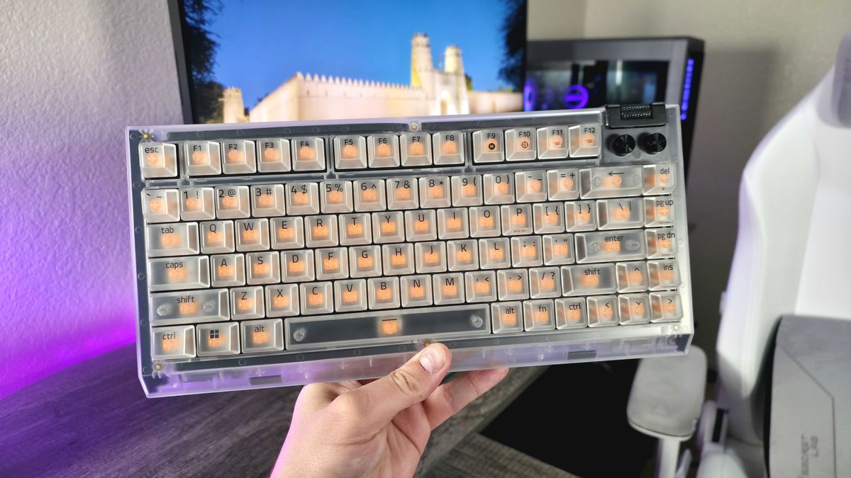 Image of the Razer Phantom White Collection.