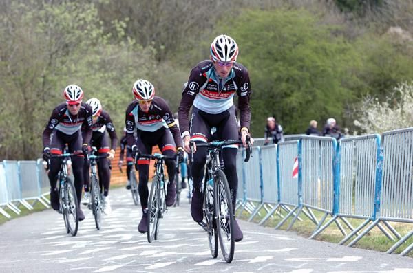 Frank Schleck (RadioShack-Nissan) leads his teammates up the C&ocirc;te de La Redoute.