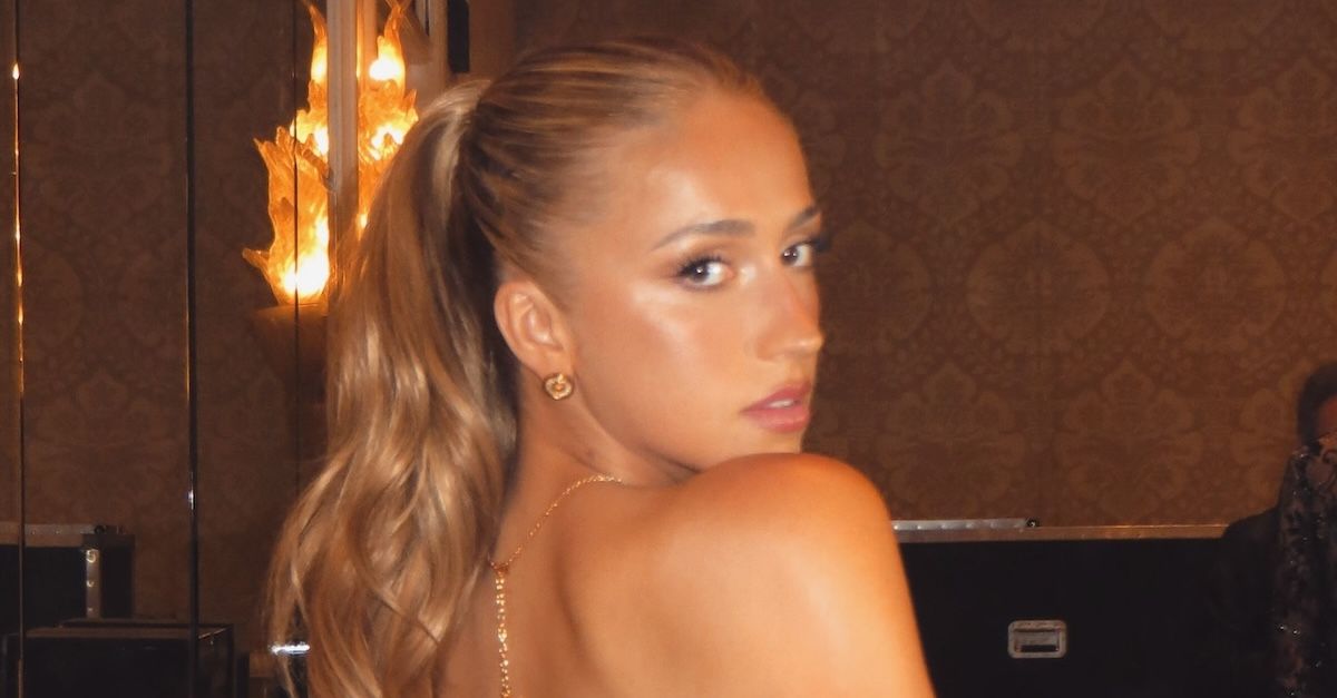 Tate McRae Just Cosigned the Internet's Favorite Non-Basic Way to Wear a French Manicure