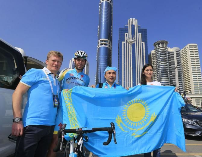 Vincenzo Nibali (Astana) and team boss Alexander Vinokurov