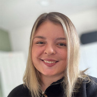 Headshot of Joanna Humphreys a fireplace expert