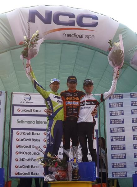 The stage three podium (l-r): Ivan Santaromita (Liquigas - Doimo), 2nd; Przemyslaw Niemiec (Miche), 1st; Riccardo Ricco' (Ceramica Flaminia), 3rd.