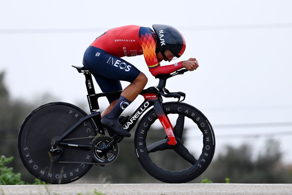 LAGOAPRAIA DO CARVOEIRO ALGARVE PORTUGAL FEBRUARY 19 Daniel Martinez of Colombia and Team INEOS Grenadiers sprints during the 49th Volta ao Algarve em Bicicleta 2023 Stage 5 a 244km individual time trial stage from Lagoa to Lagoa VAlgarve2023 on February 19 2023 in Lagoa Algarve Portugal Photo by Tim de WaeleGetty Images