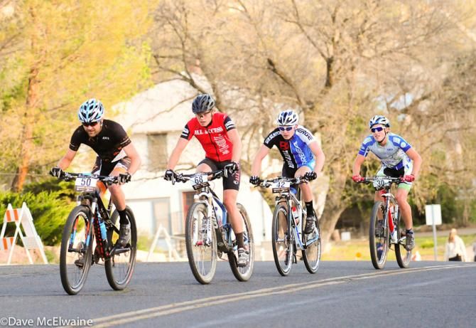 TJ Woodruff (Momentum Endurance) leading a group on the back side of the course