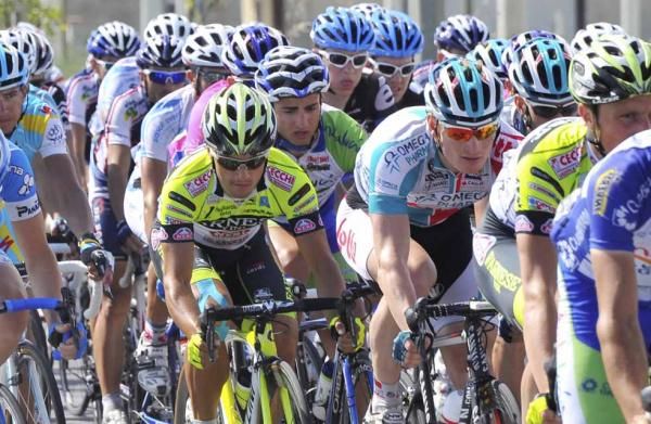 Andrea Guardini (Farnese Vini-Neri Sottoli) sits in the peloton.