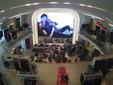 Vista Systems’ Spyder Drives LED Wall at Flagship H&amp;M in Miami