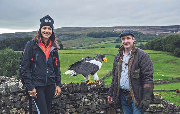 In this second episode of her enjoyable exploration of the nation’s loveliest walks, the ever-enthusiastic Julia Bradbury takes us on her favourite fell walk, the ascent of Pen-y-ghent.