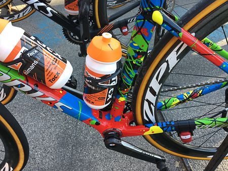 World champion Anna van der Breggen has this stunning colour scheme on her Specialized S-Works Tarmac