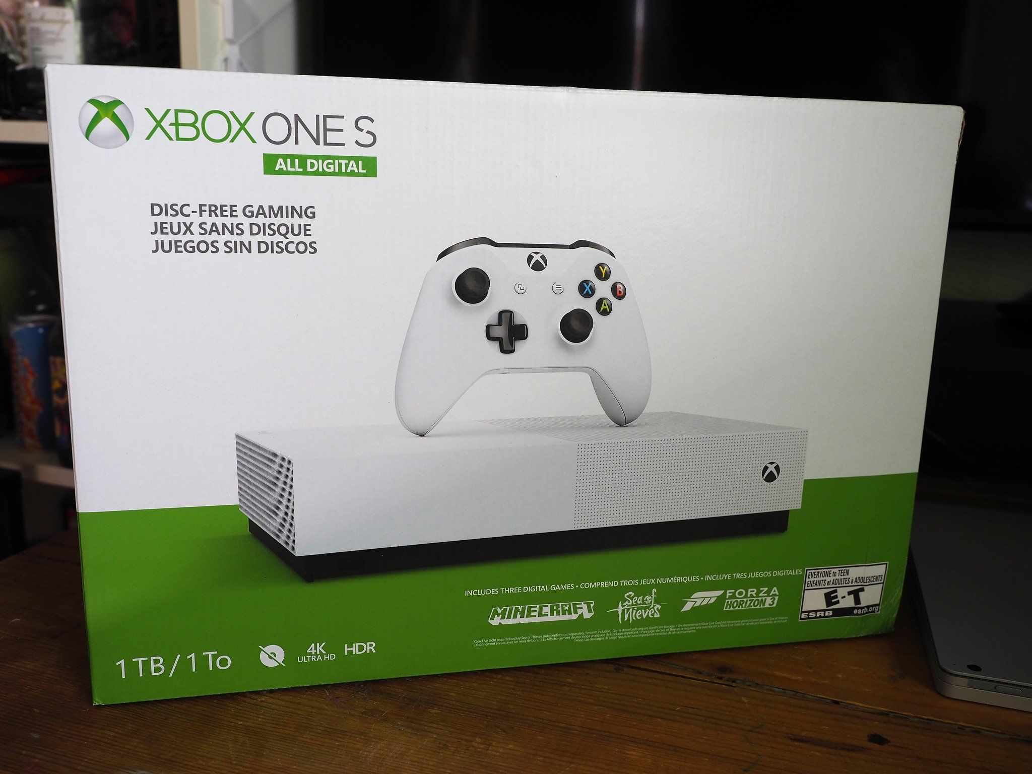 その他 Xbox One S 1 TB All Digital Edition bU5GAgztzUSqmd4sK29dTi-2048-80.jpg