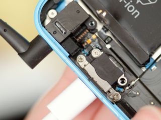 How to DIY replace the Lightning dock in an iPhone 5c