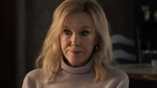 Catherine O'Hara in therapy session with Joel in The Last Of Us