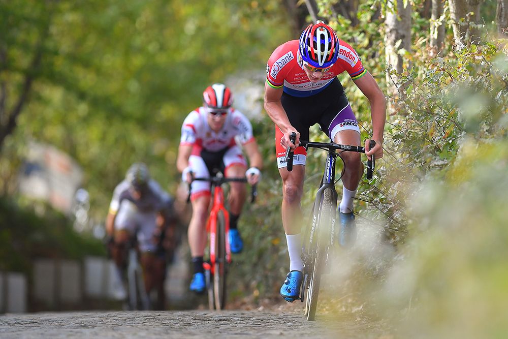 Mathieu van der Poel en route to winning Koppenbergcross